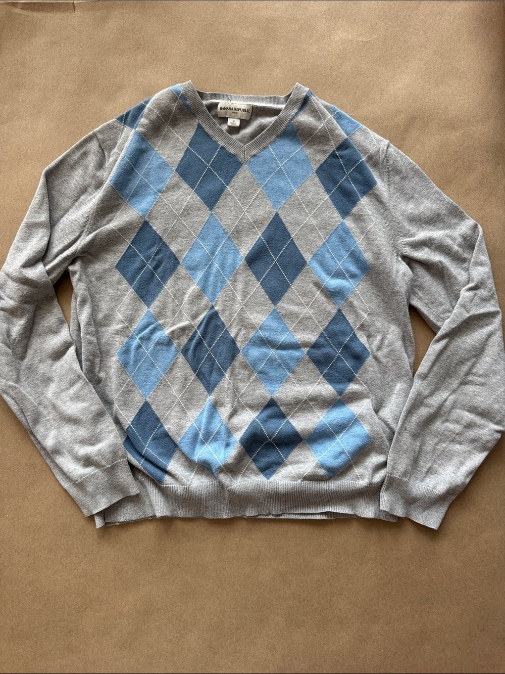 Banana Republic Men's V-Neck Argyle Sweater in Light Gray and Blue